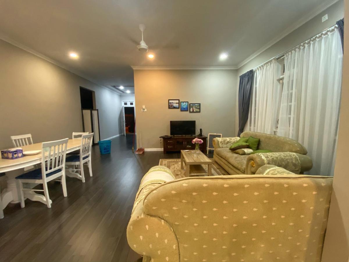 Shafickza Guesthouse كُوالا تيرينغانو المظهر الخارجي الصورة