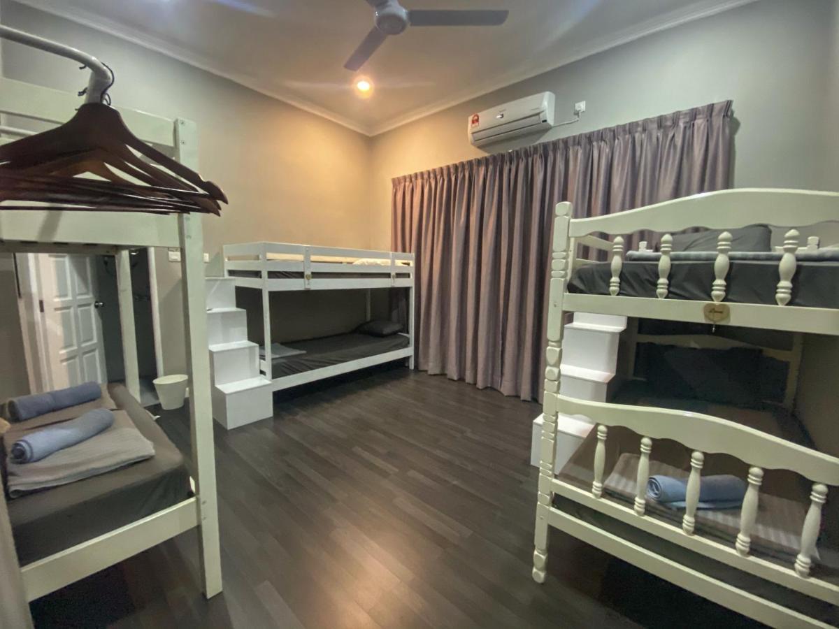 Shafickza Guesthouse كُوالا تيرينغانو المظهر الخارجي الصورة