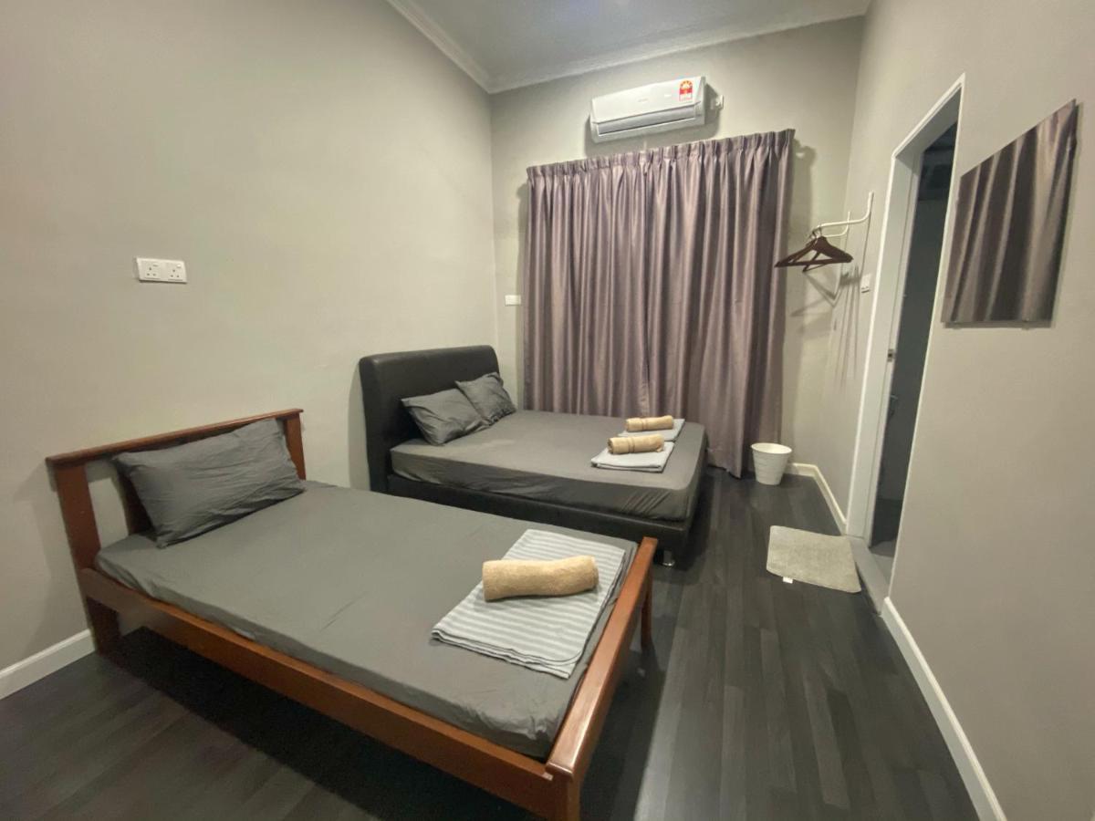 Shafickza Guesthouse كُوالا تيرينغانو المظهر الخارجي الصورة