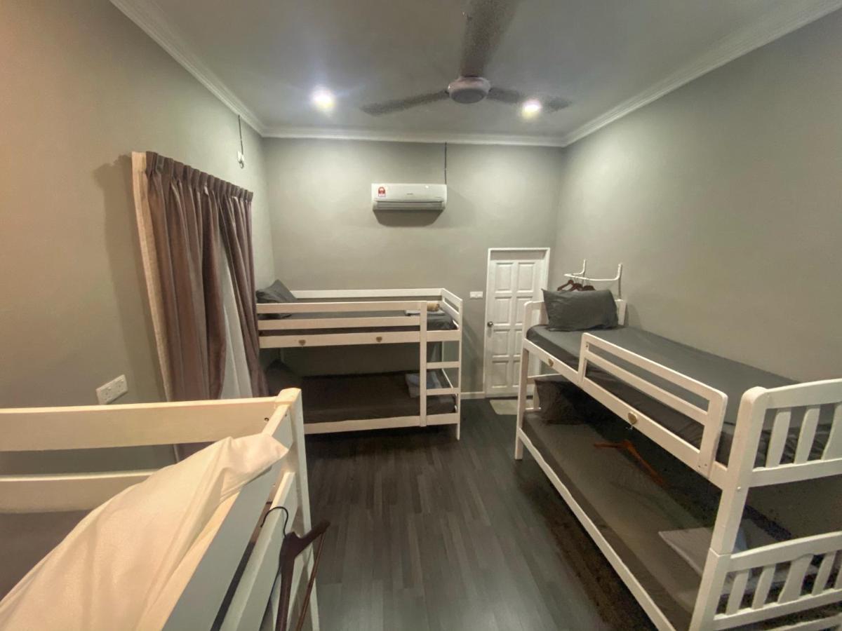 Shafickza Guesthouse كُوالا تيرينغانو المظهر الخارجي الصورة